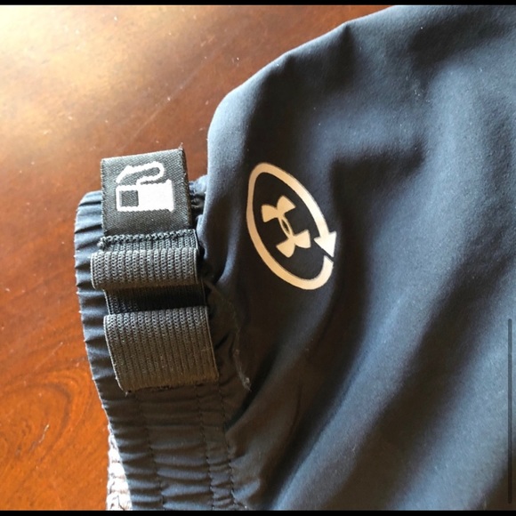 Under Armour athletic running shorts - Picture 8 of 8